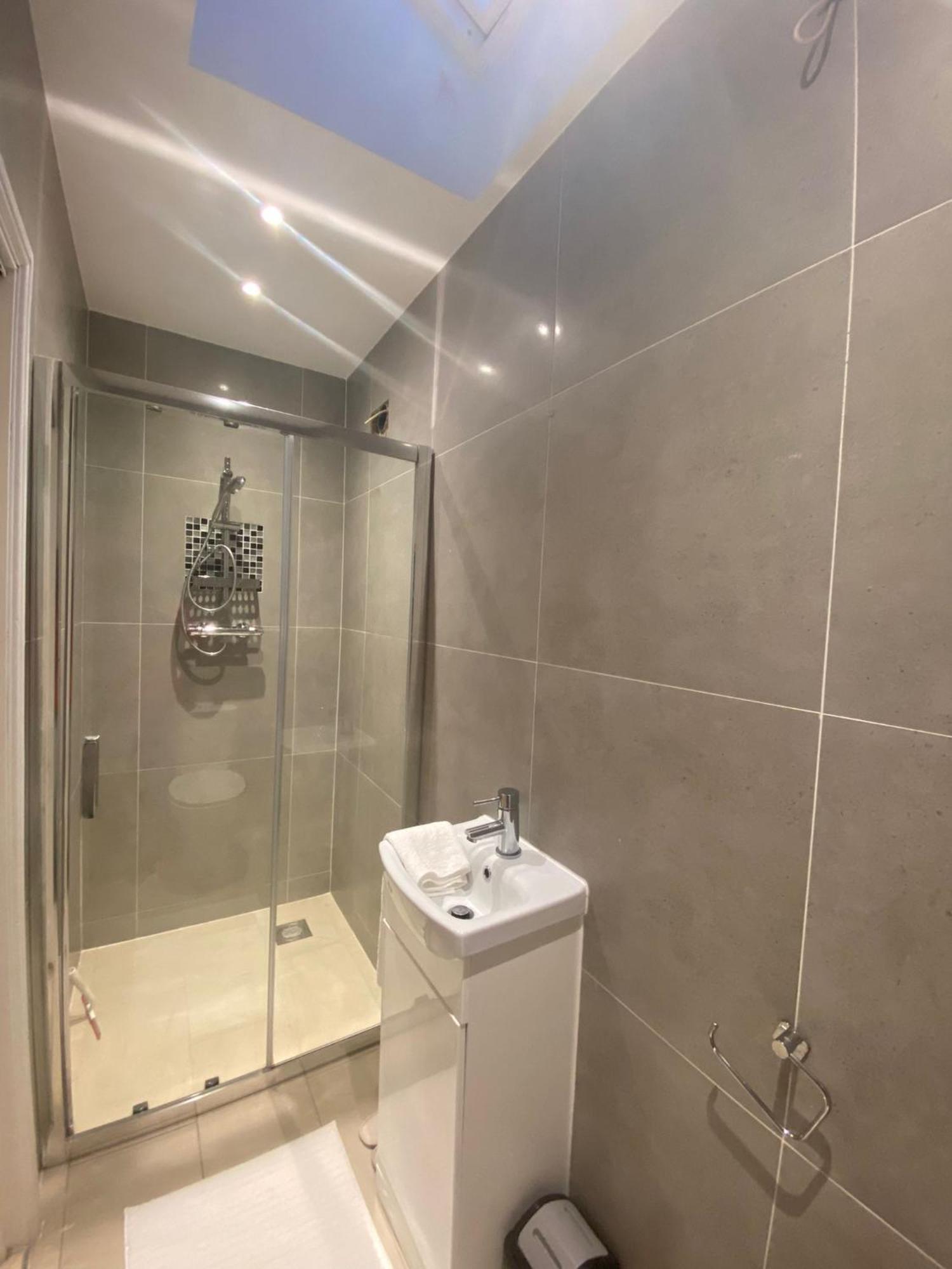 Dannifar Guest House Londres Extérieur photo
